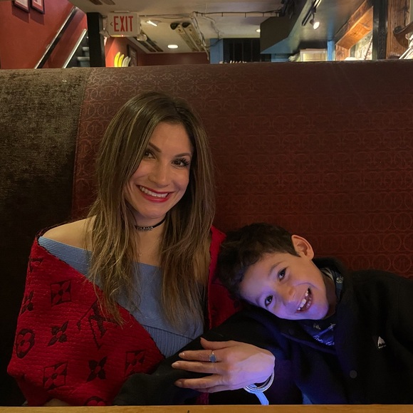 Meet your Posher, Yleana - Picture 15 of 17